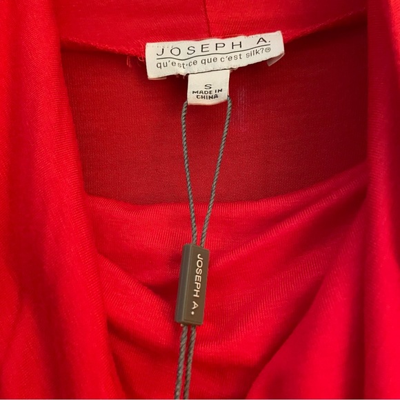 Joseph Abboud Turtleneck Tunic in Red. Size: Small, NEW with tag. 95% Rayon - Picture 6 of 10